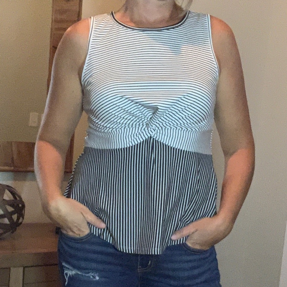Striped twist front tank